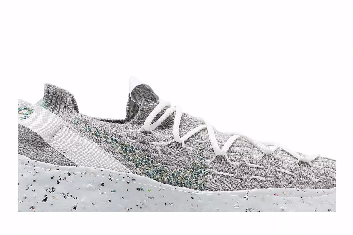 Nike Women's Space Hippie 04 Photon Dust Mean Green, view 3