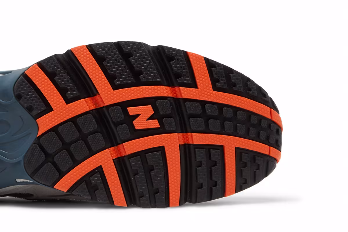 New Balance 725 Dark Grey, view 6