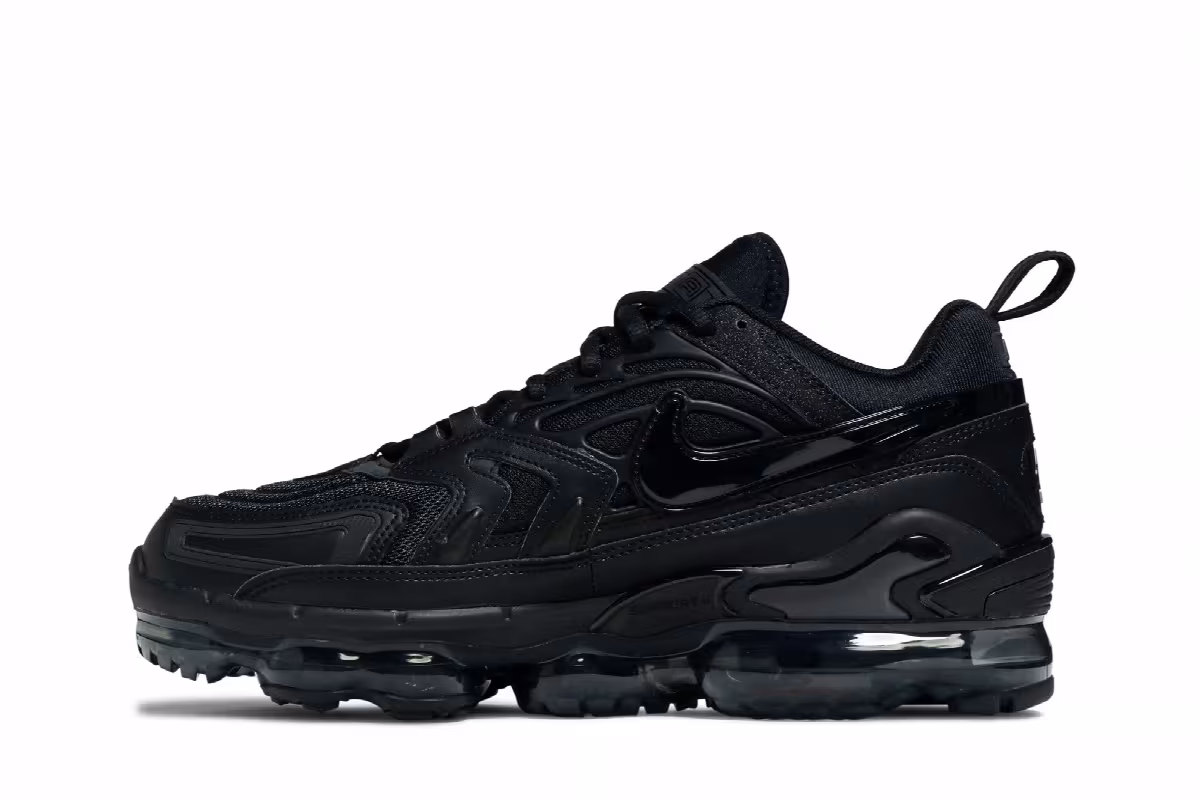 Nike Air VaporMax EVO Triple Black, view 4