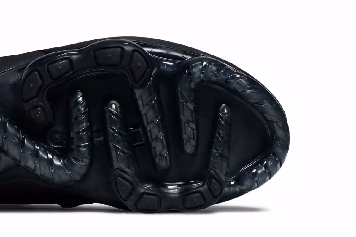 Nike Air VaporMax EVO Triple Black, view 6