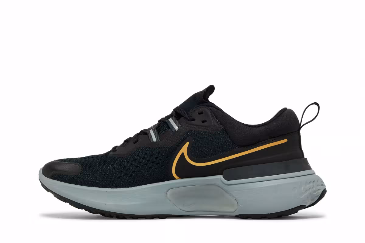 Nike React Miler 2 Black Metallic Gold, view 4