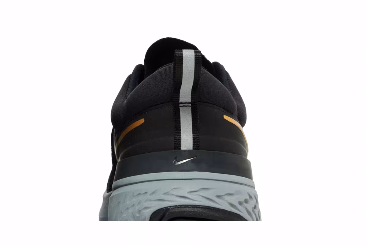Nike React Miler 2 Black Metallic Gold, view 8