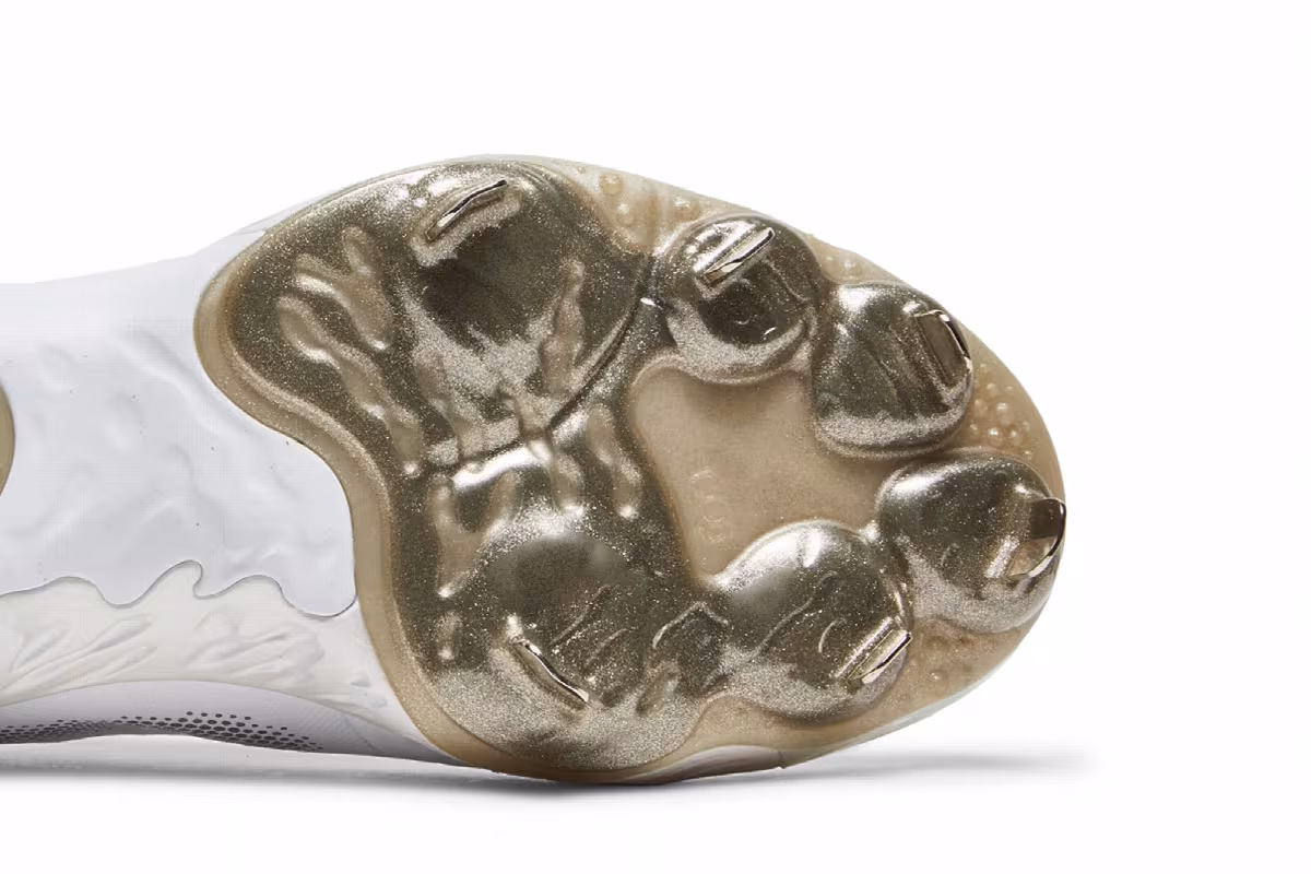 Nike Alpha Huarache Elite 3 Low White Metallic Silver, view 6