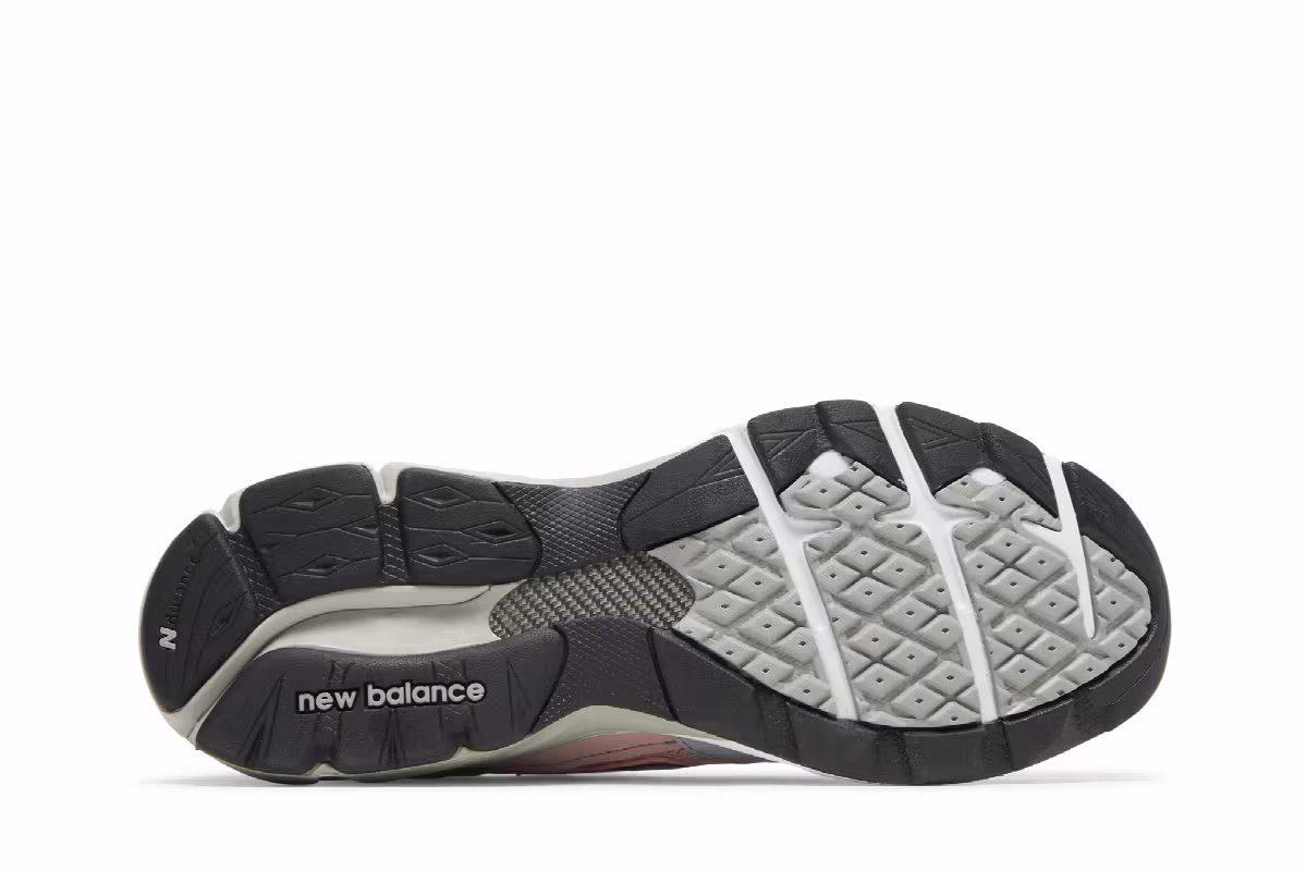 New Balance 920 Made in England Pink Grey, view 5