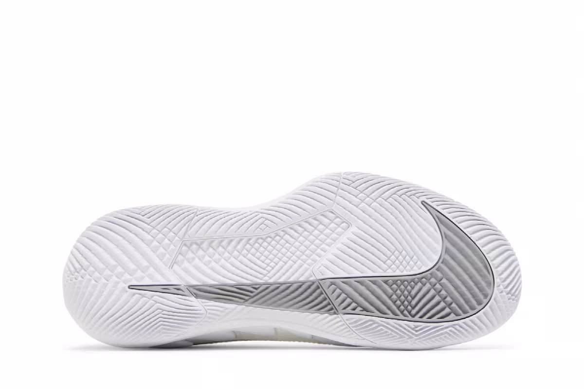 Women's NikeCourt Air Zoom Vapor Pro White Metallic Silver, view 5