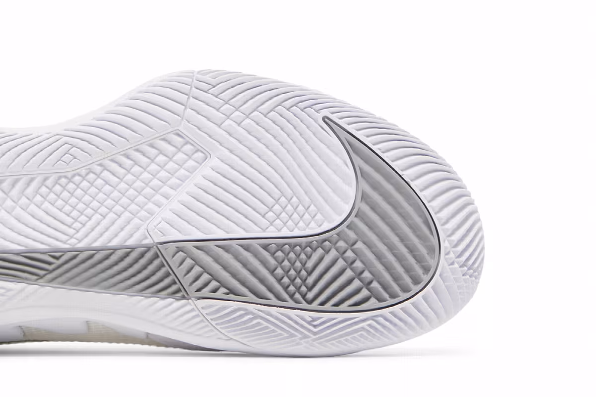 Women's NikeCourt Air Zoom Vapor Pro White Metallic Silver, view 6