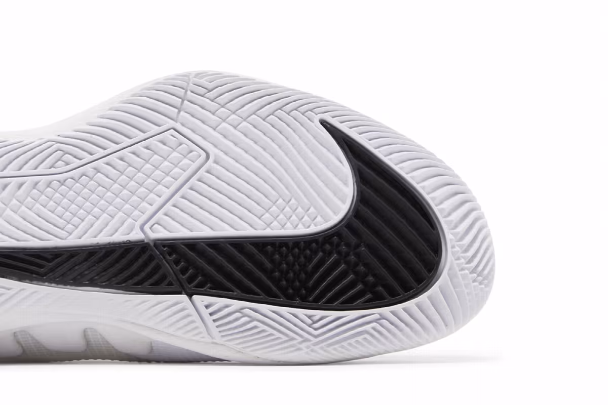 NikeCourt Vapor Pro GS White Black, view 6