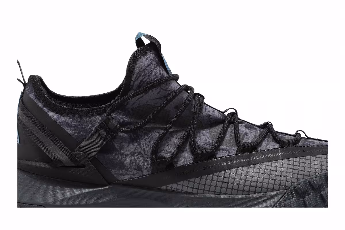 Nike ACG Mountain Fly Low Black Green Abyss, view 3