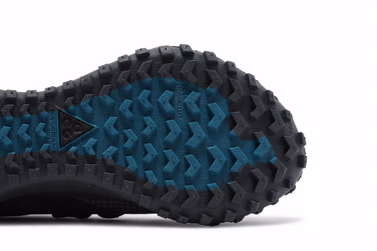 Nike ACG Mountain Fly Low Black Green Abyss, view 6