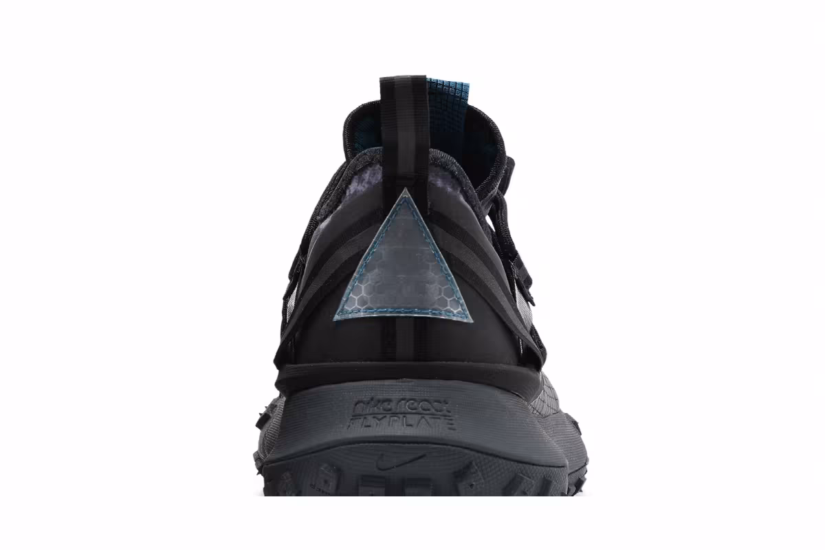 Nike ACG Mountain Fly Low Black Green Abyss, view 8