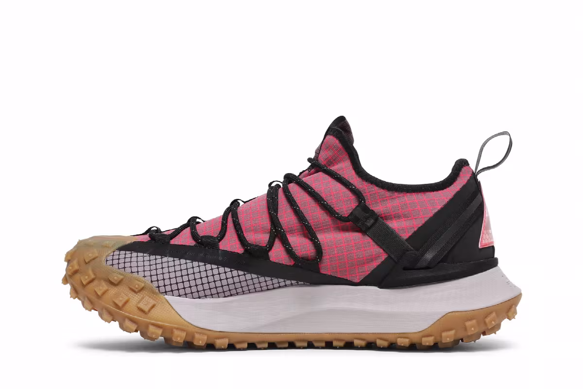 Nike ACG Mountain Fly Low Flash Crimson, view 4