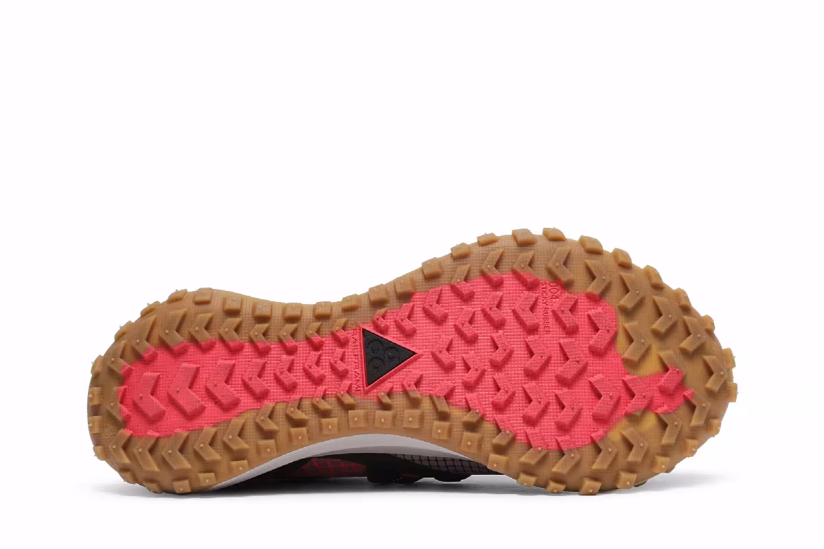 Nike ACG Mountain Fly Low Flash Crimson, view 5