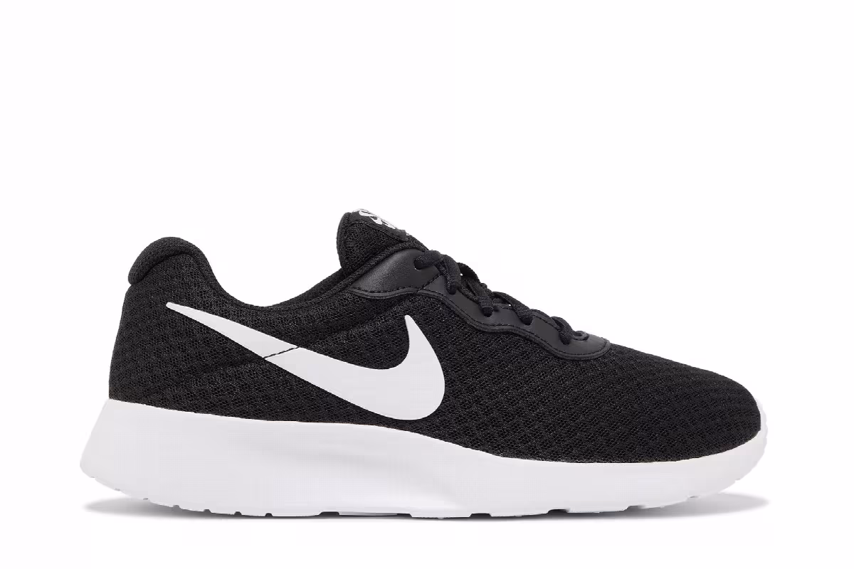 Nike Women's Tanjun Black White, view 2