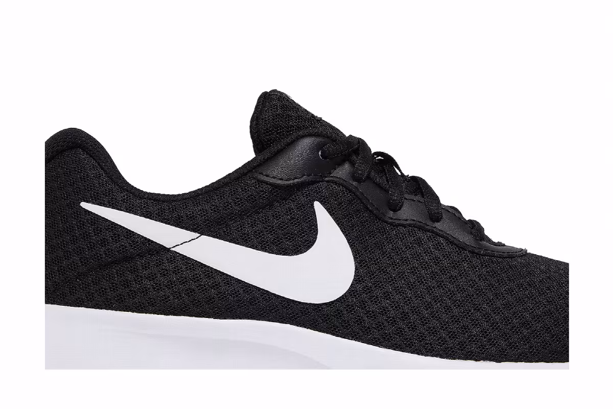 Nike Tanjun Black White, view 3