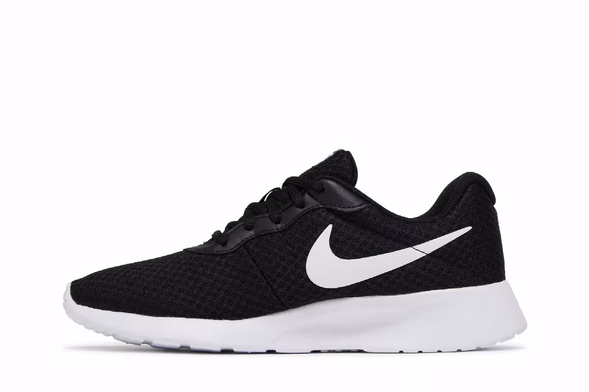 Nike Tanjun Black White, view 4