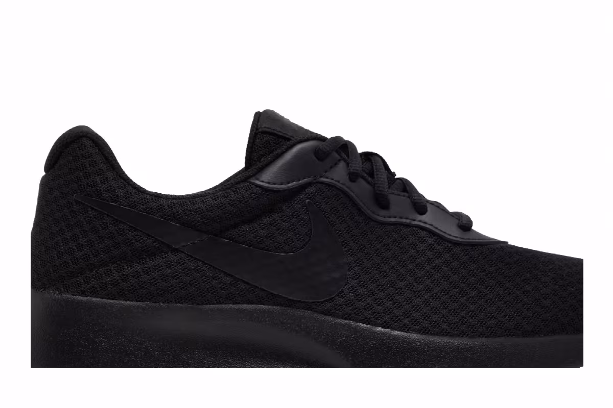 Nike Tanjun Triple Black, view 3