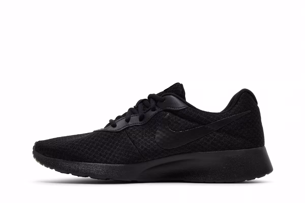 Nike Tanjun Triple Black, view 4