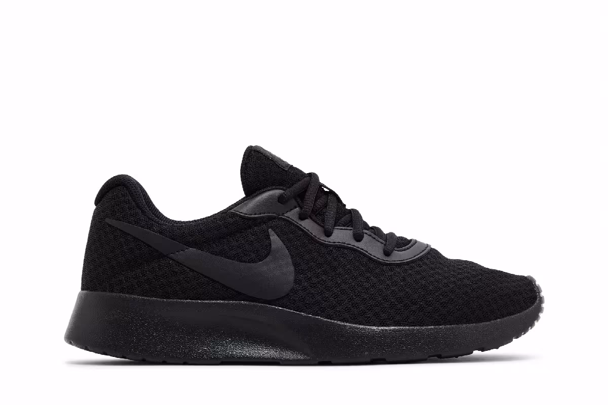 Nike Women's Tanjun Triple Black, view 2