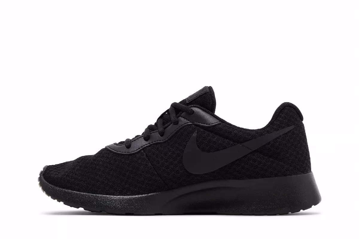Nike Women's Tanjun Triple Black, view 4