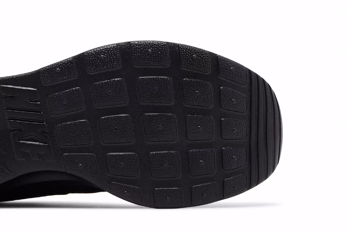 Nike Women's Tanjun Triple Black, view 6