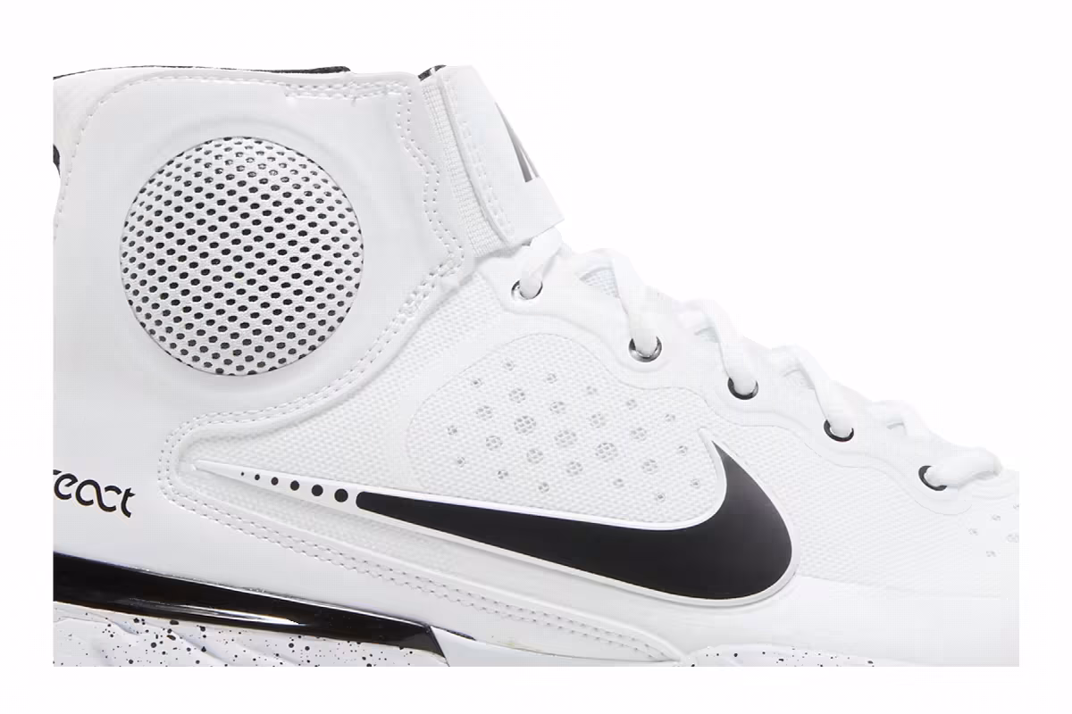 Nike Alpha Huarache Elite 3 Mid White, view 3