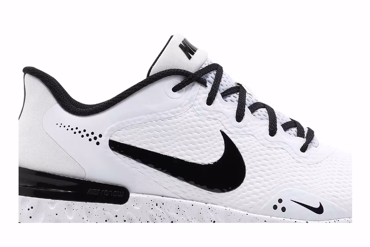 Nike Alpha Huarache Elite 3 Turf White Black, view 3