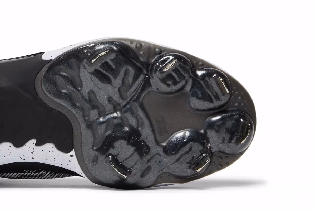Nike Alpha Huarache Elite 3 Mid Black White, view 6