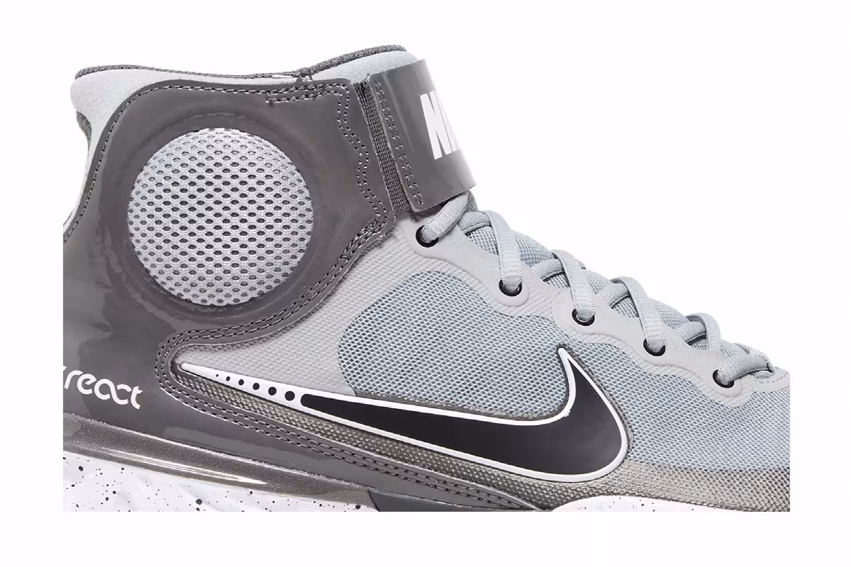 Nike Alpha Huarache Elite 3 Mid Light Smoke Grey, view 3