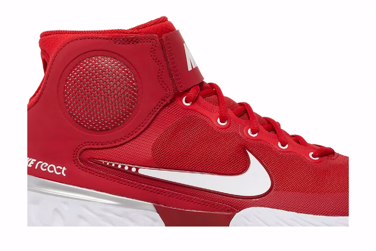 Nike Alpha Huarache Elite 3 Mid University Red, view 3