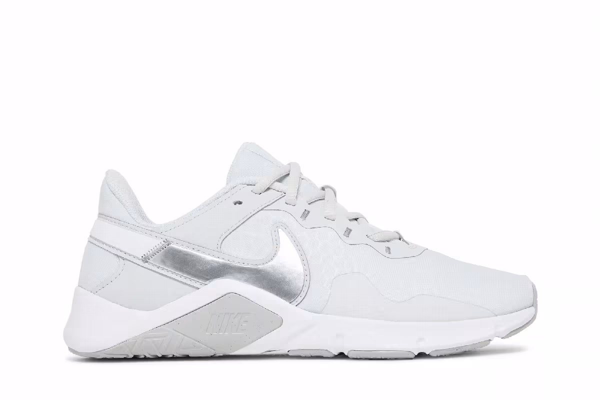 Nike Women's Legend Essential 2 Photon Dust Metallic Silver, view 2