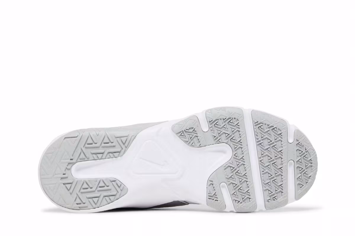 Nike Women's Legend Essential 2 Photon Dust Metallic Silver, view 5