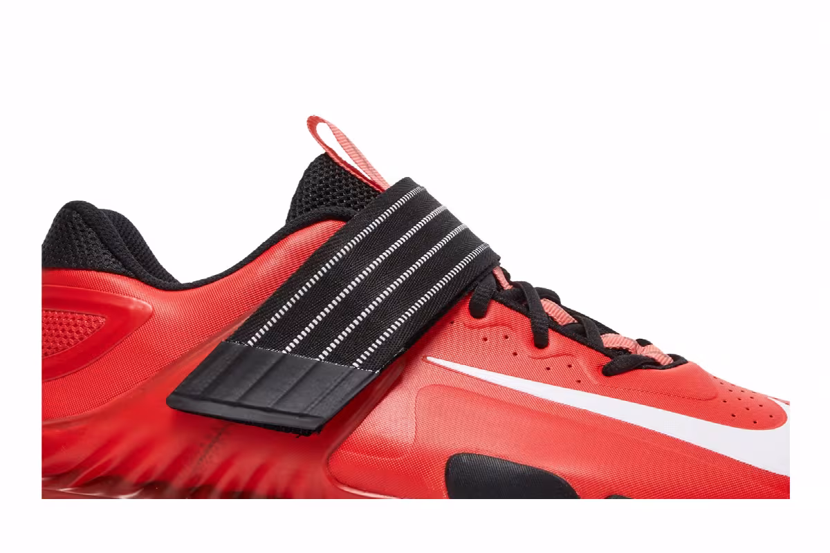 Nike Savaleos Chile Red, view 3