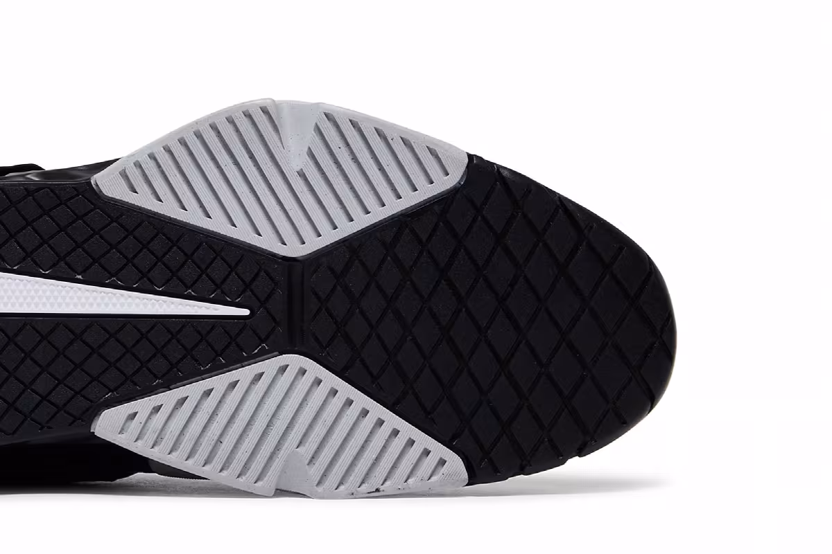 Nike Savaleos Black White, view 6