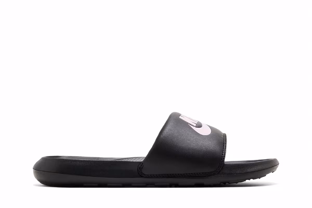 Nike Women's Victori One Slide Black Light Arctic Pink, view 2
