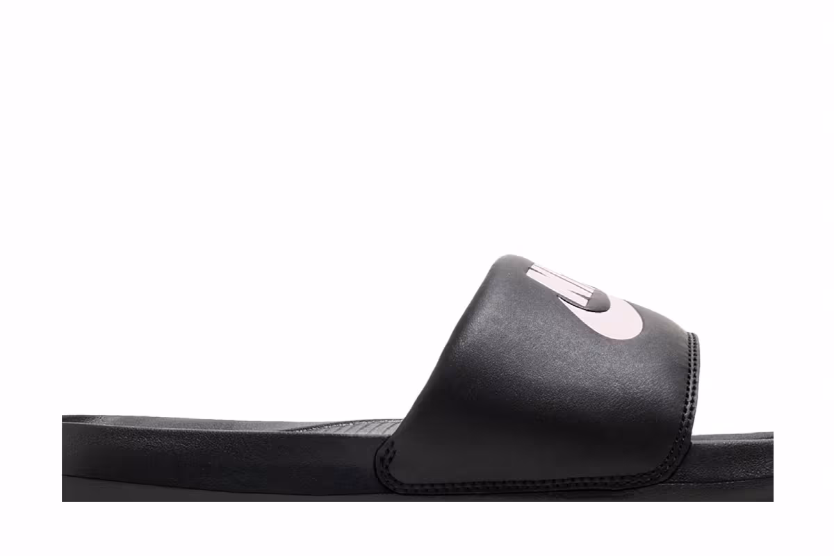 Nike Women's Victori One Slide Black Light Arctic Pink, view 3