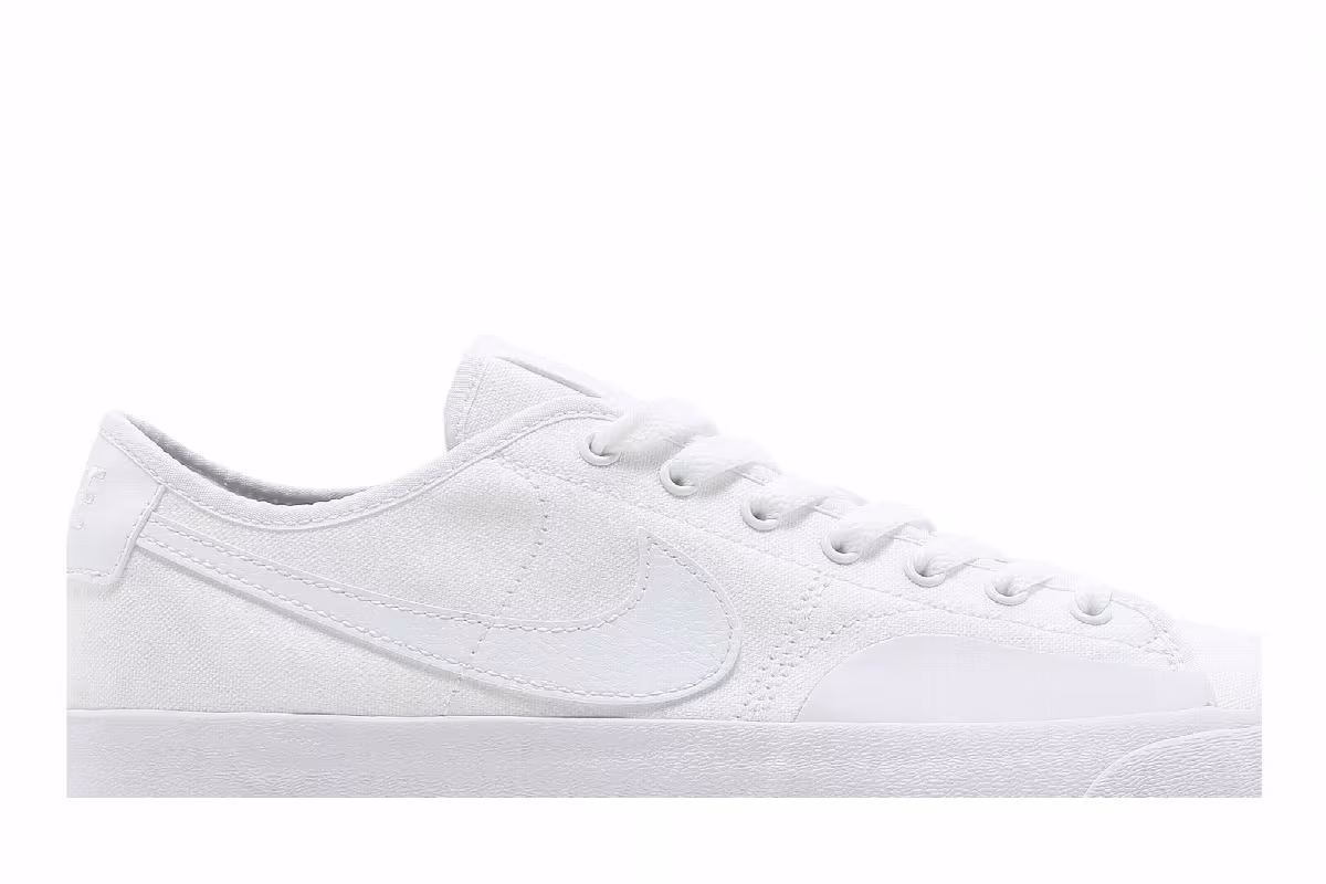 Nike Blazer Court SB Triple White, view 3