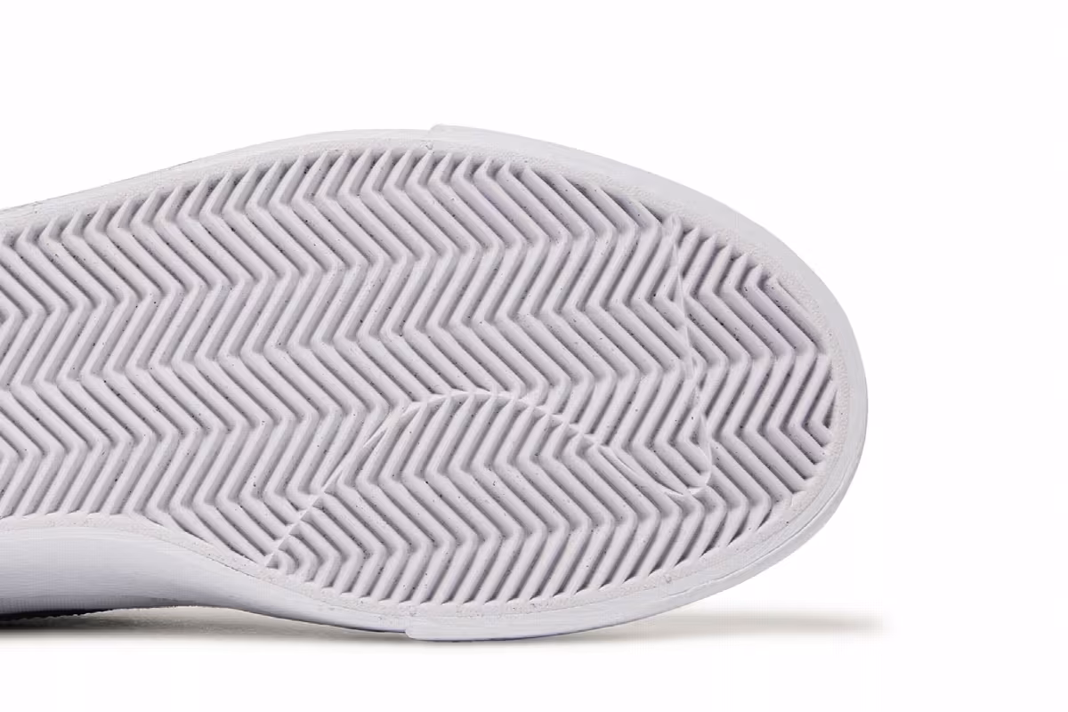 Nike Blazer Court Mid SB White Black, view 6