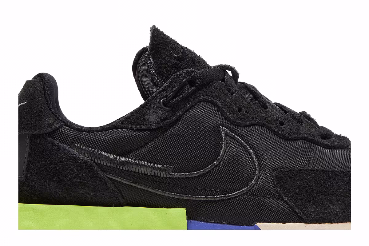 Nike Women's Fontanka Waffle Black Volt, view 3