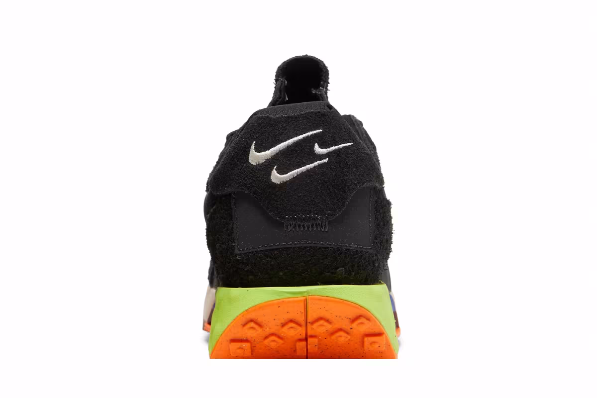 Nike Women's Fontanka Waffle Black Volt, view 8