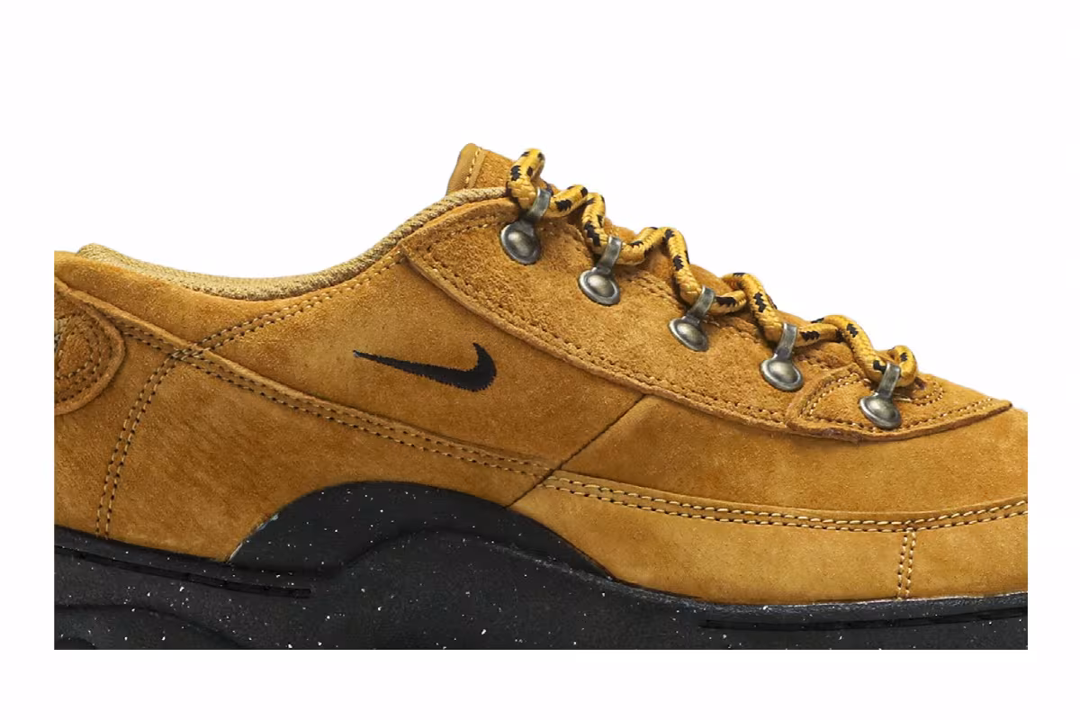 Nike Women's Lahar Low Wheat, view 3
