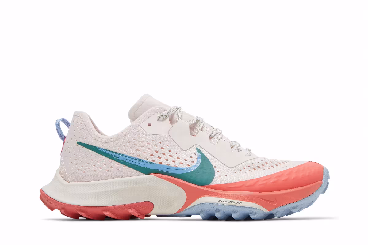Nike Women's Air Zoom Terra Kiger 7 Light Soft Pink Magic Ember, view 2