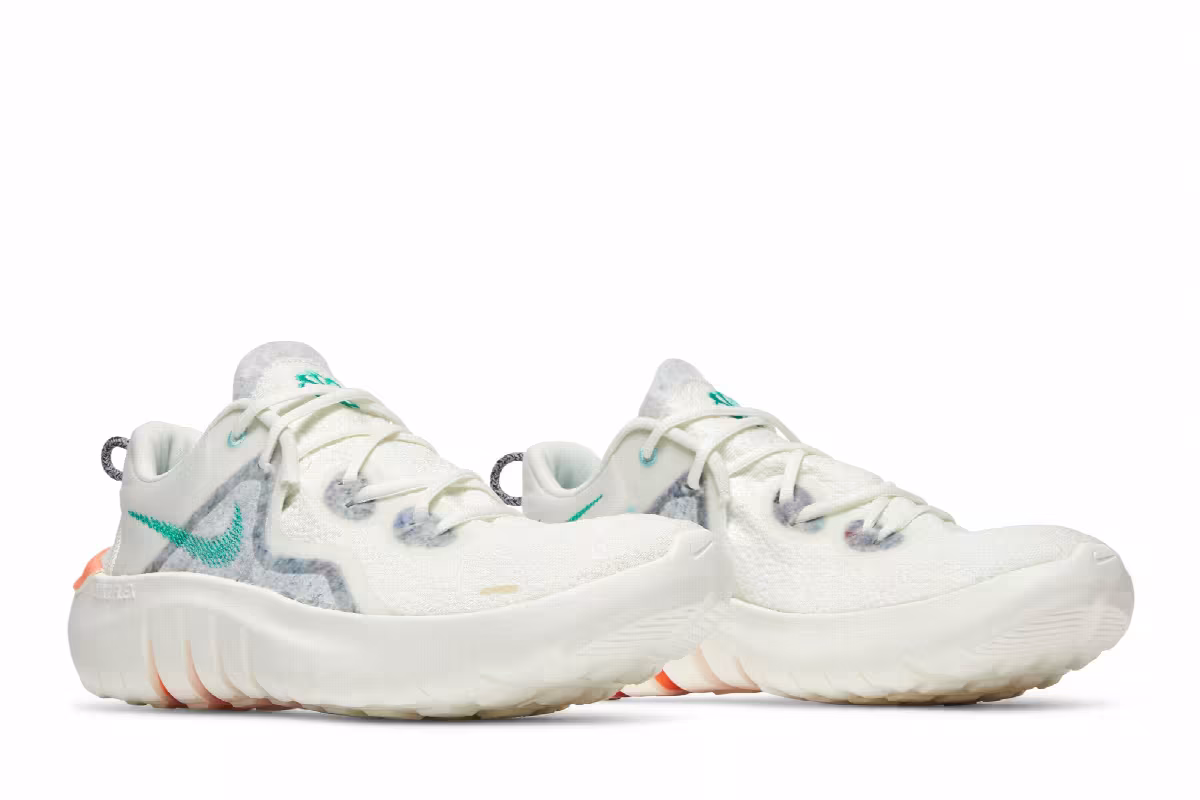 Nike Women's Flex Run 2021 Sail Copa, view 9