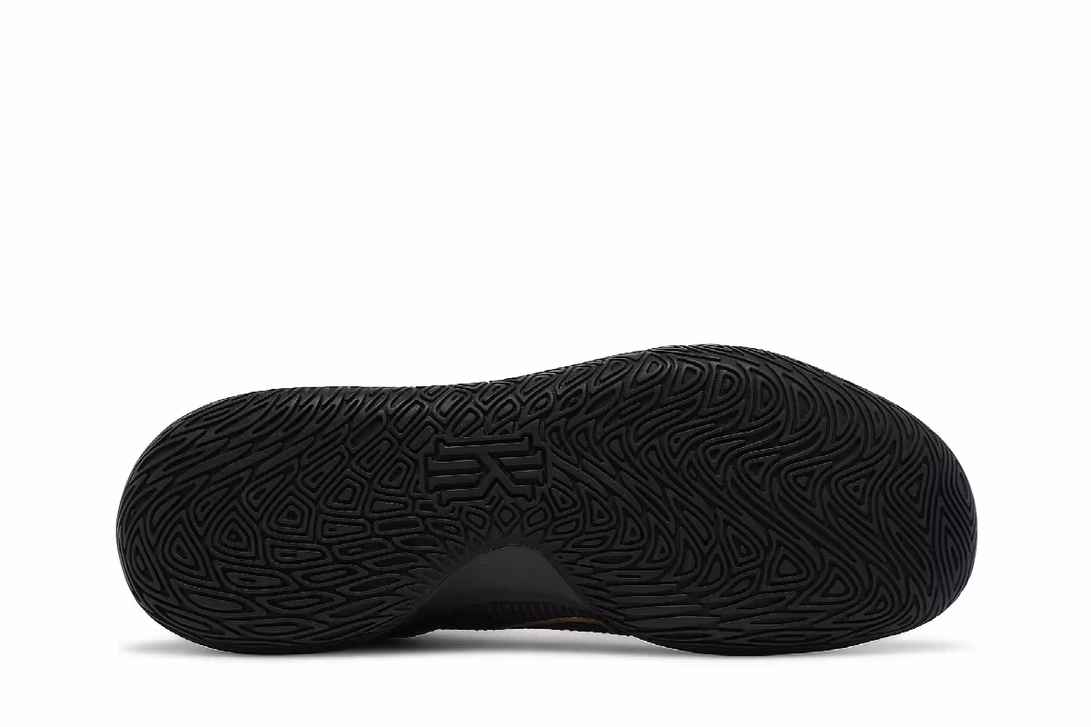 Nike Kyrie Flytrap 4 Black Metallic Gold, view 5