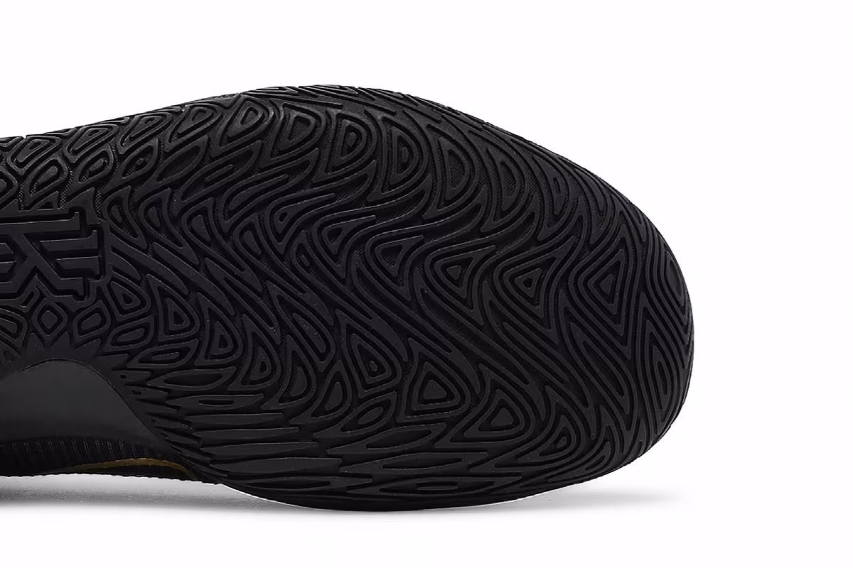 Nike Kyrie Flytrap 4 Black Metallic Gold, view 6