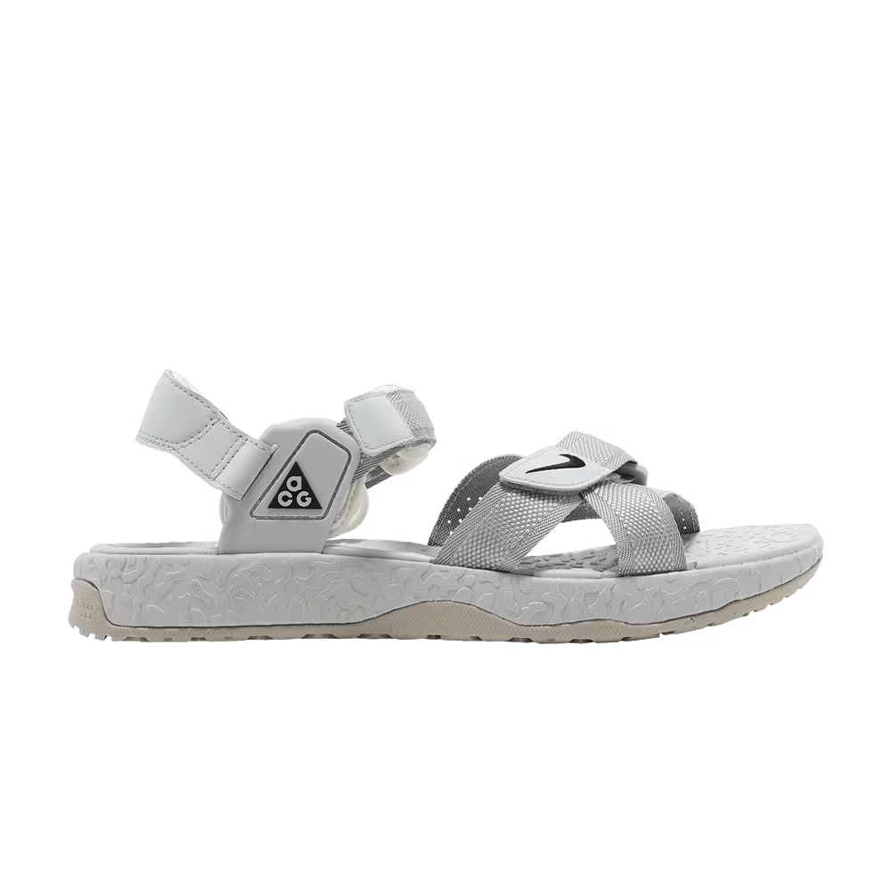 Nike ACG Air Deschutz Cream Black