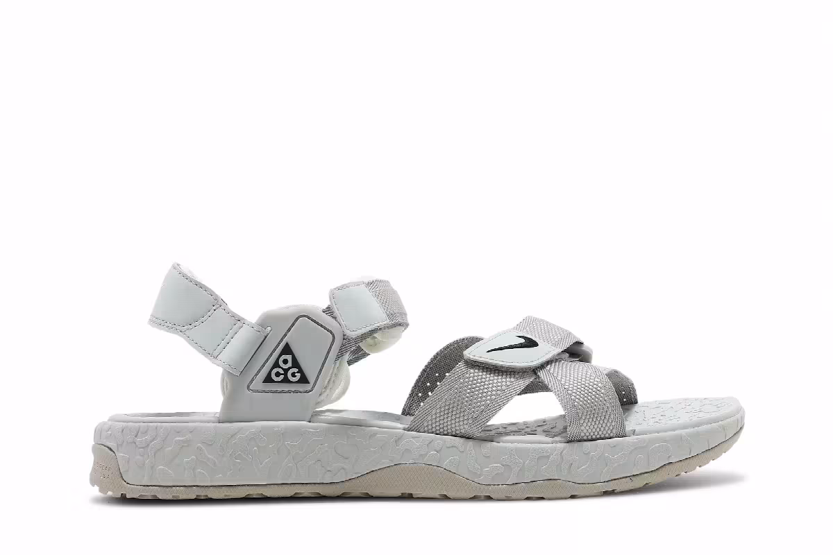 Nike ACG Air Deschutz Cream Black, view 2