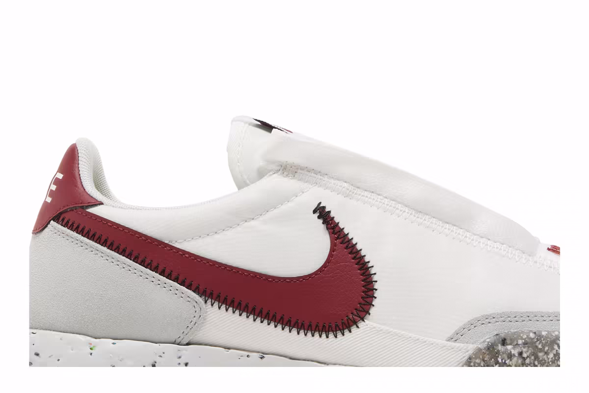Nike Women's Waffle Racer Crater Summit White Team Red, view 3