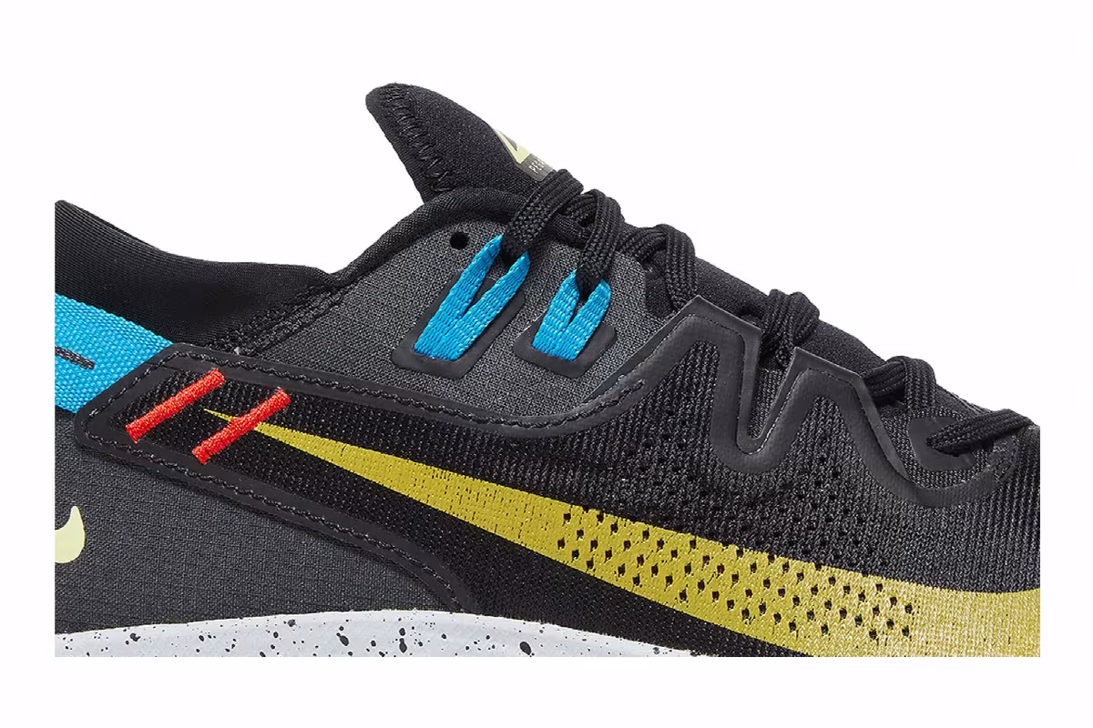 Nike Pegasus Trail 2 Black Dark Sulfur, view 3