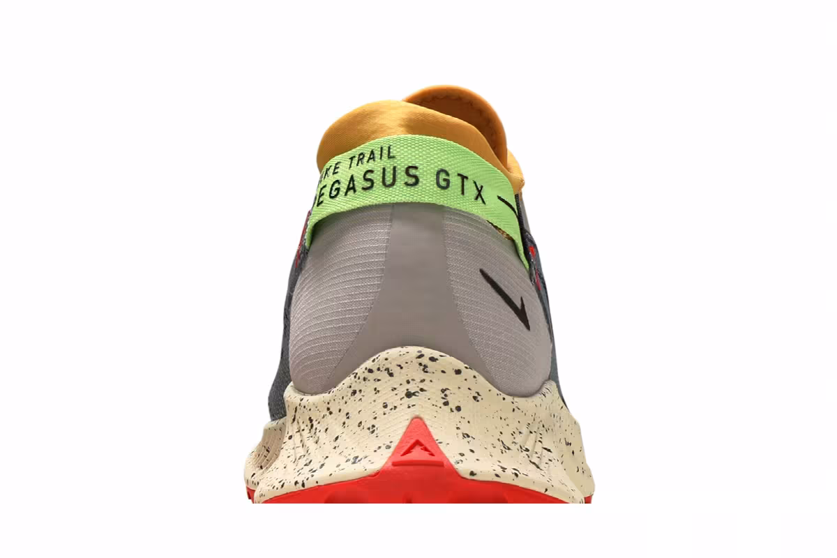Nike Women's Pegasus Trail 2 GTX Smoke Grey Bucktan, view 8