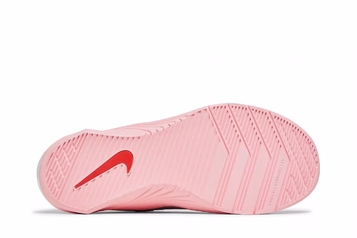 Nike Women's Metcon 6 Football Grey Arctic Punch, view 5